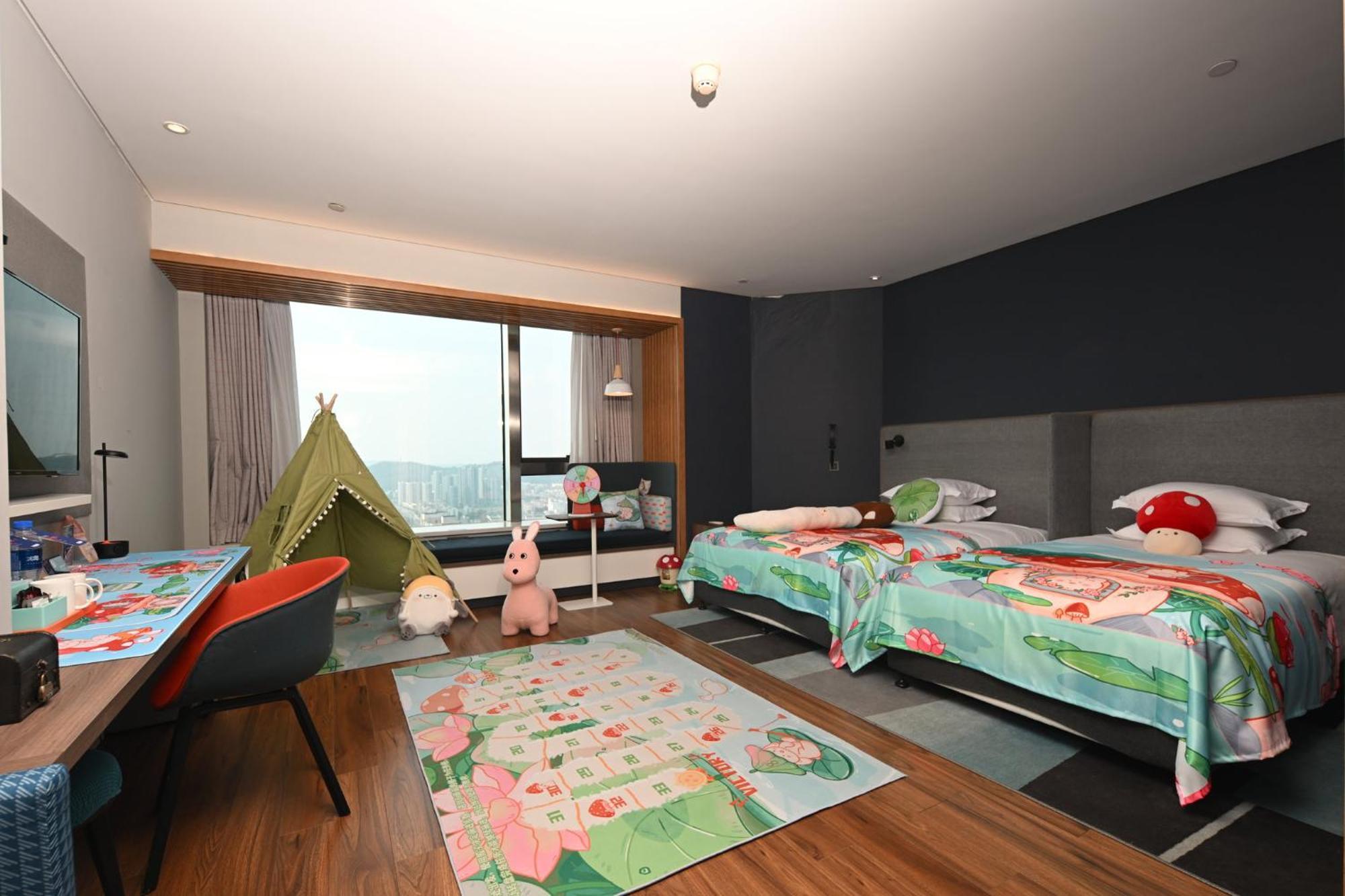 Holiday Inn Express Zhoushan Dinghai By Ihg Exterior photo